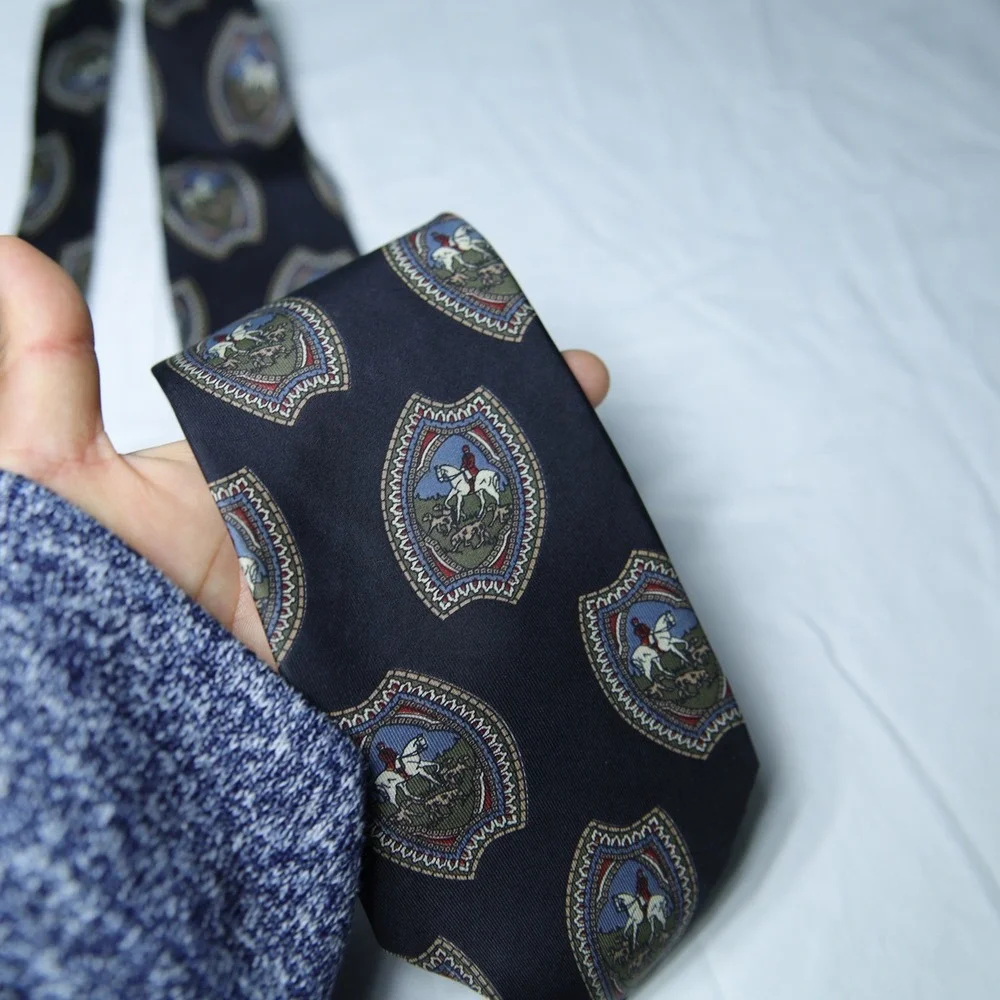 Resilio Mens Silk Tie Navy Blue Equestrian Fox Hunt Crest Horseback Rider Hounds